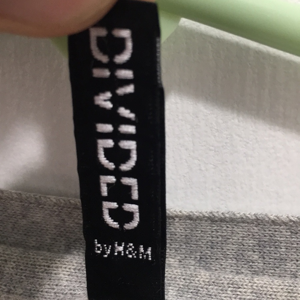 Cardigan - Picture 5 of 9